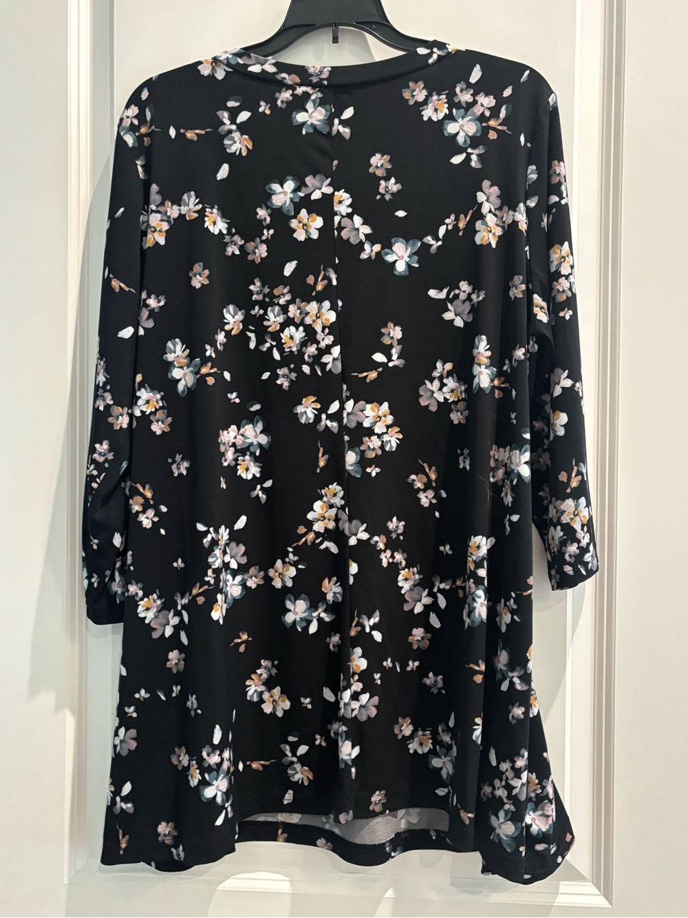 Nina Leonard Black Floral Tunic Top Pockets 3/4 Sleeve Stretch XL - Picture 5 of 5